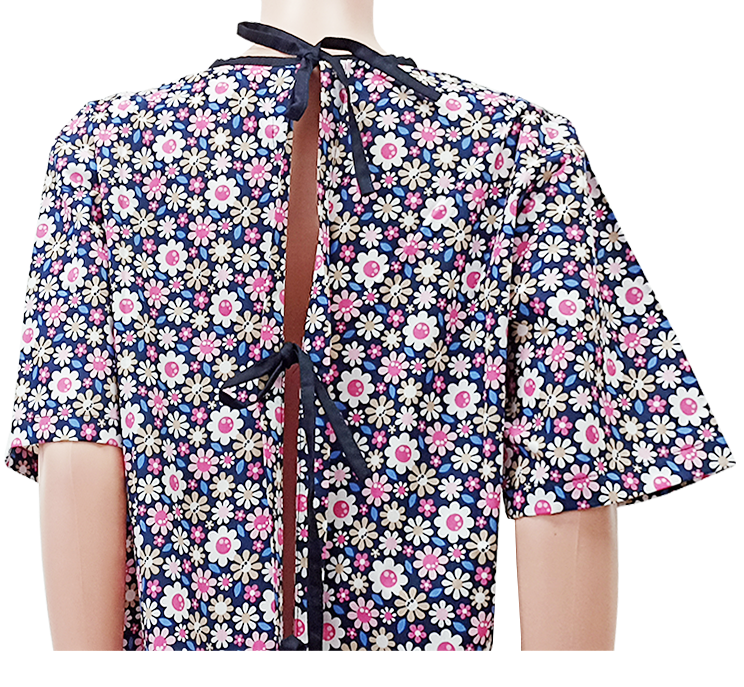Camisón para Paciente con Estampado de Margaritas