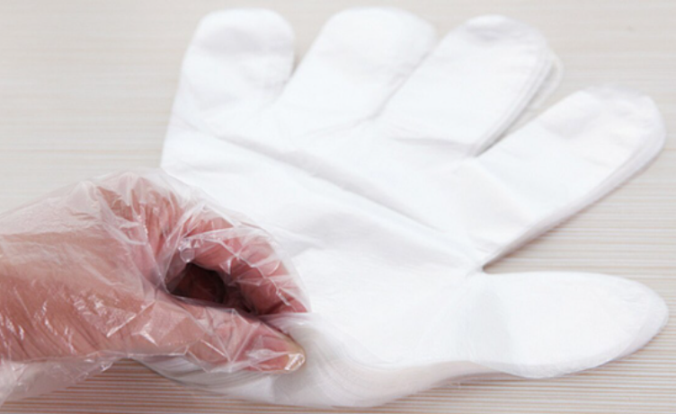 Ambiderm polyethylene glove box of 100 pieces