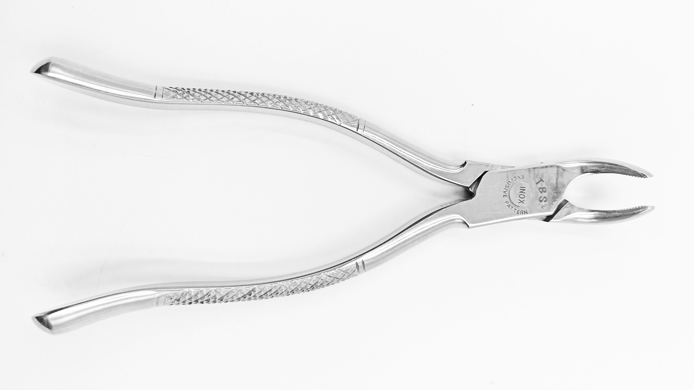 Forceps 151 de extracción para incisivos, premolares y raíces inferiores