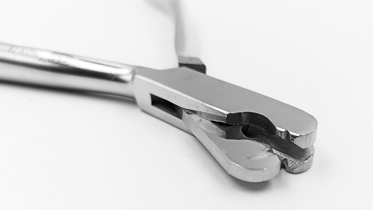 Pinza para doblar barras