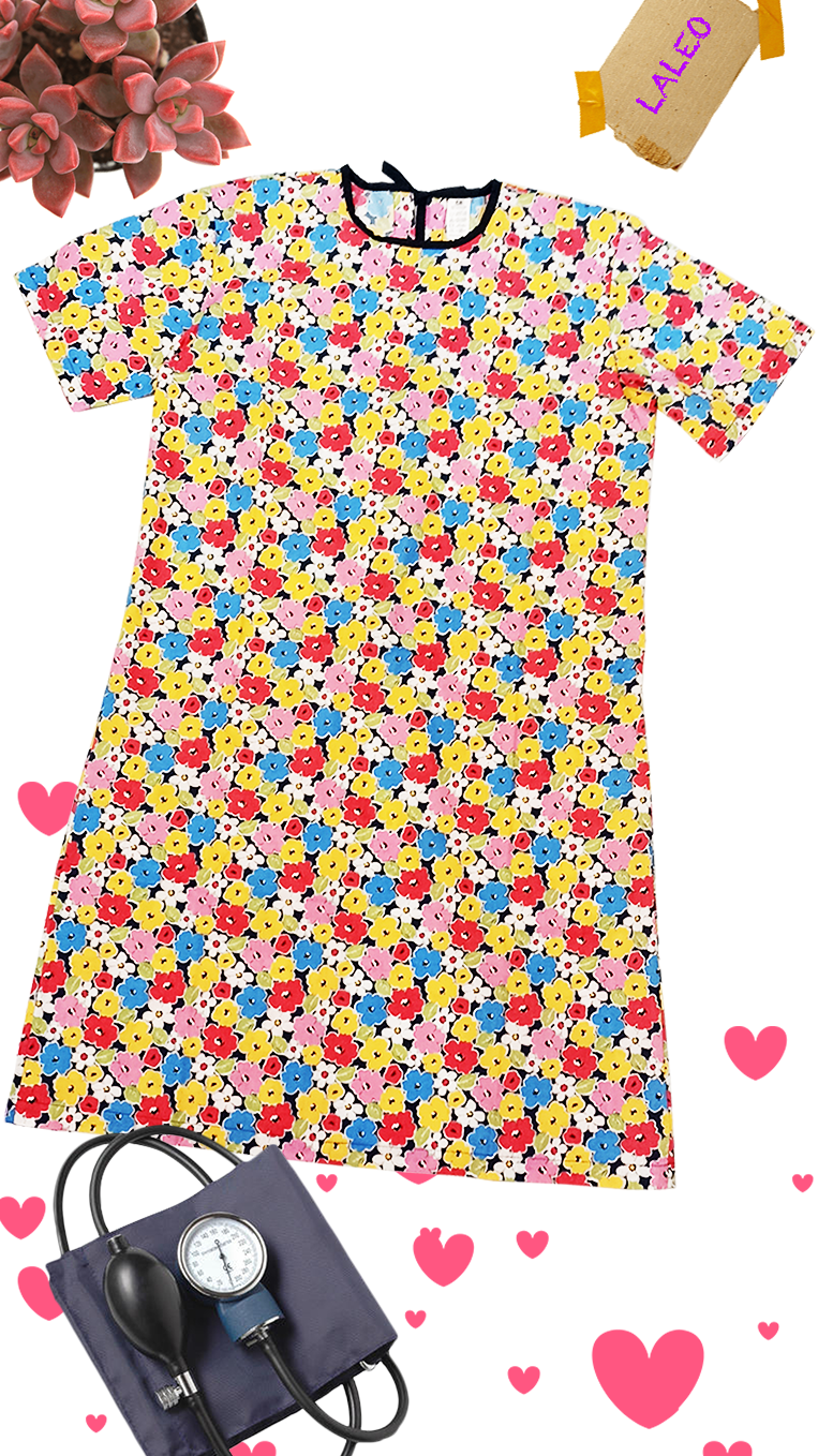 Camisón para Paciente con Estampado de Margaritas