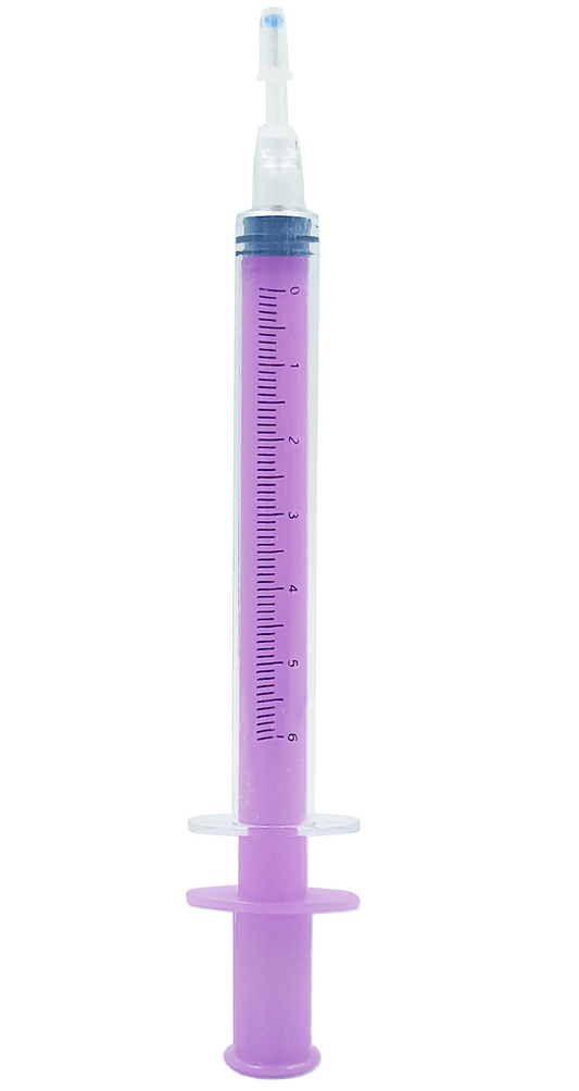 Pluma jeringa pastel color morado con tinta negra de gel