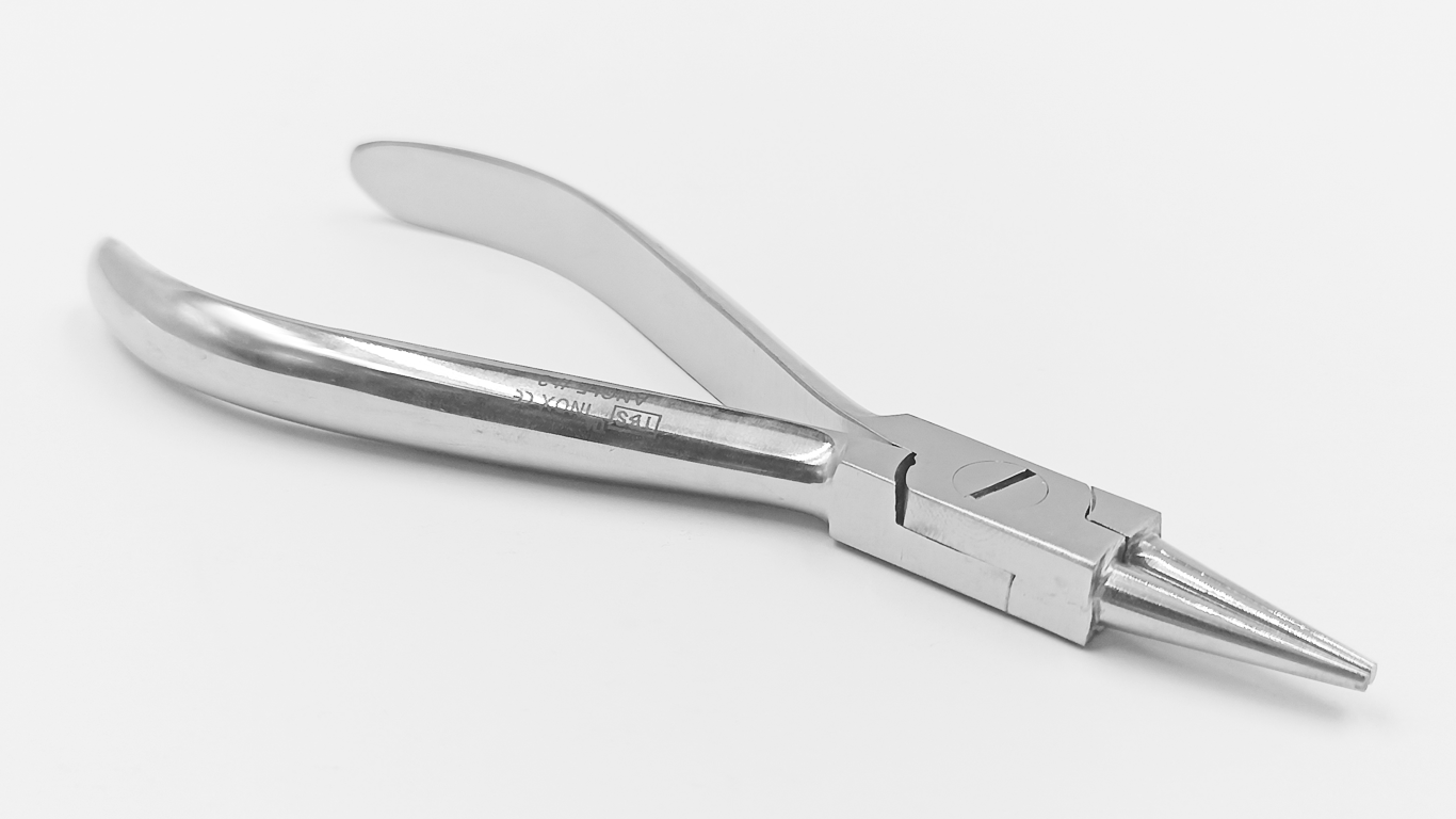 Angle No. 3 forceps with two round tips 01-004