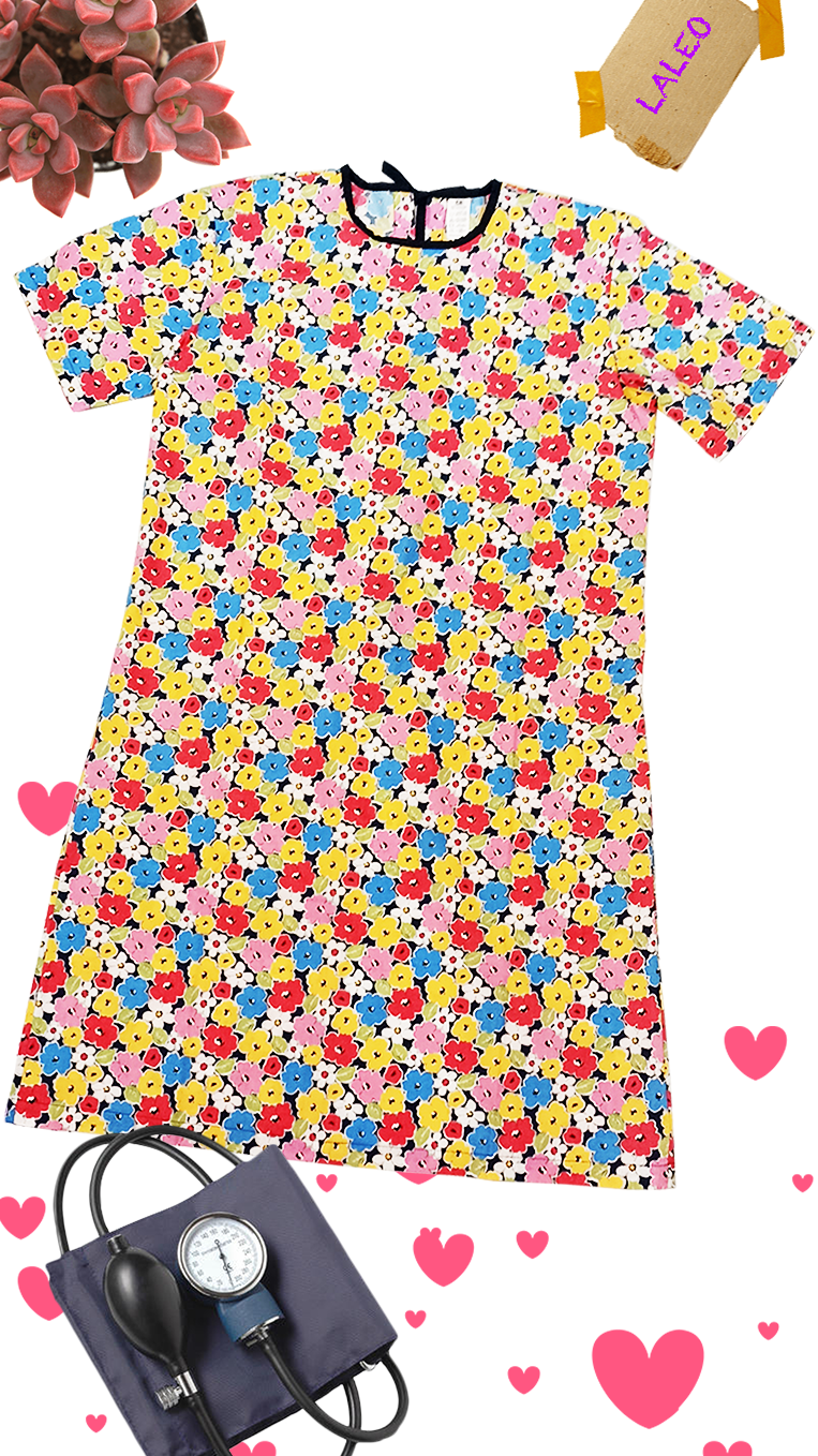 Patient Nightgown with Daisy Print